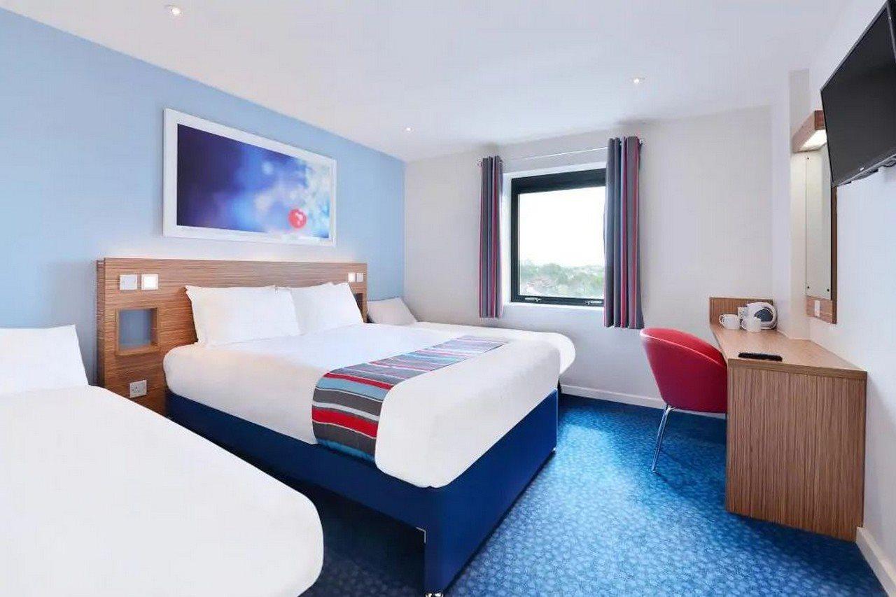 Travelodge London Feltham מראה חיצוני תמונה